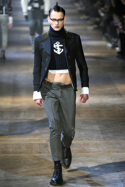 Look 19